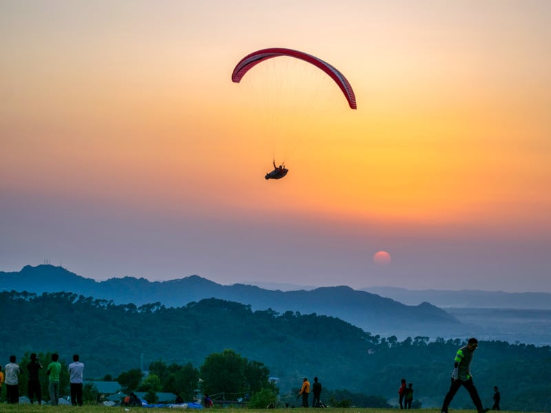 Paragliding in Bir Billing