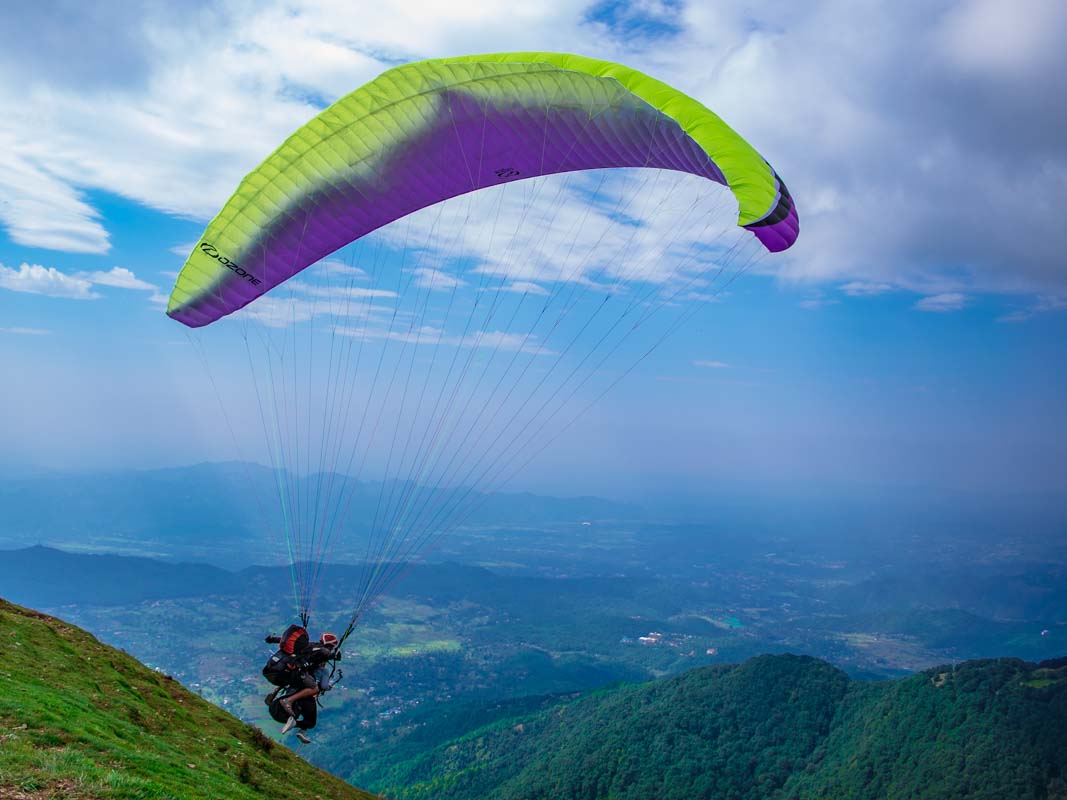 Paragliding in Bir Billing