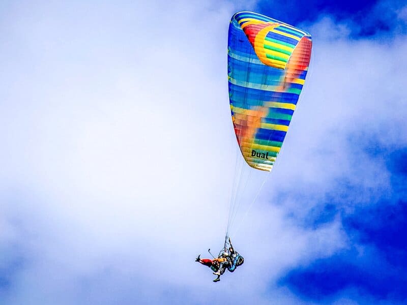 Paragliding in Bir Billing