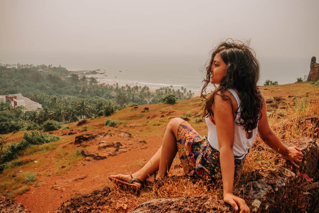 A Wedding Photographer's Sassy Pre-Wedding Shoot By The Beach! |  WeddingBazaar